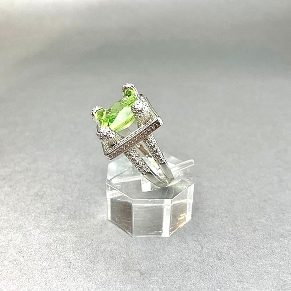 Vintage Sterling Silver Ring, Light Green Square Crystal Rhinestone - Picture 1 of 8
